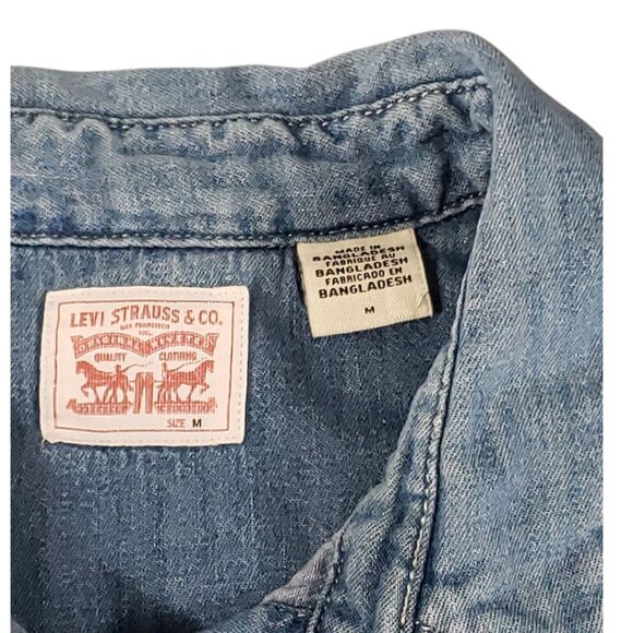 Levi's Womens Jean Short Sleeved Button Down Shirt Medium - Picture 5 of 6